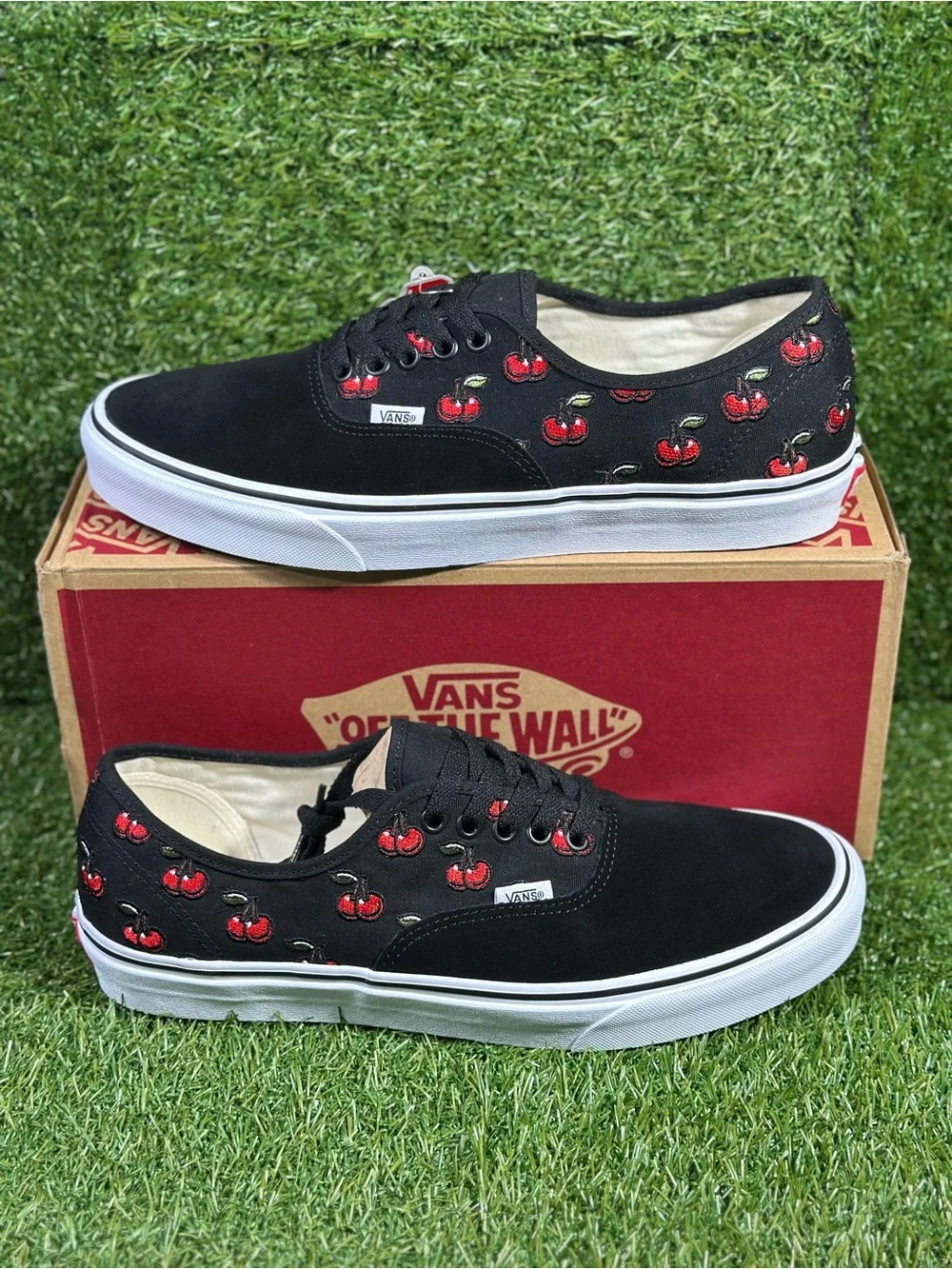 Vans Authentic Cherries ,Black with Red Cherry Print, Men’s 11.5 , VN0A2Z5IL6M